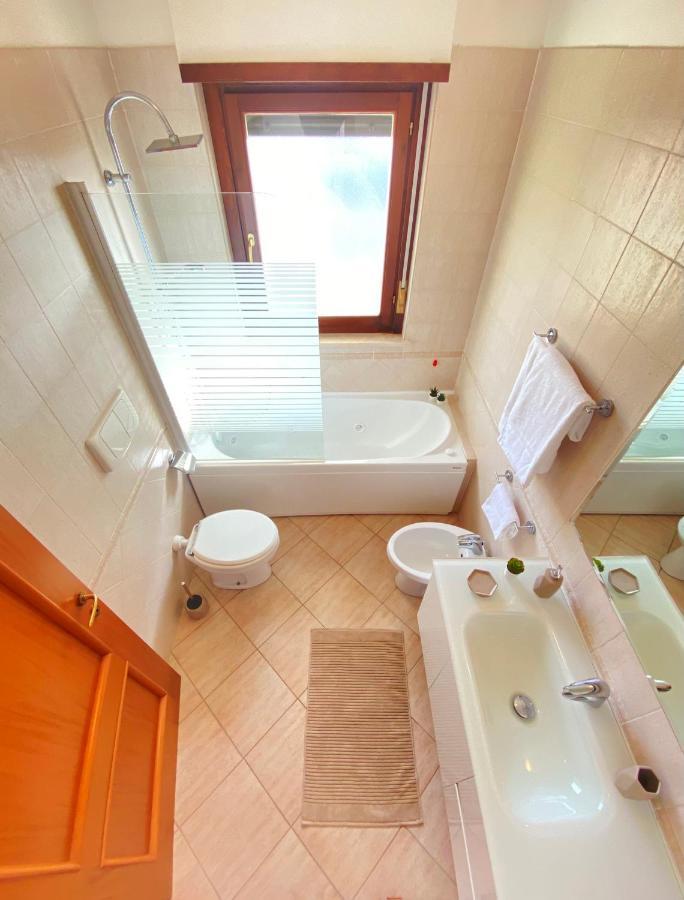 Golden Hour Apartment - Panoramic Terrace Фиумичино Екстериор снимка