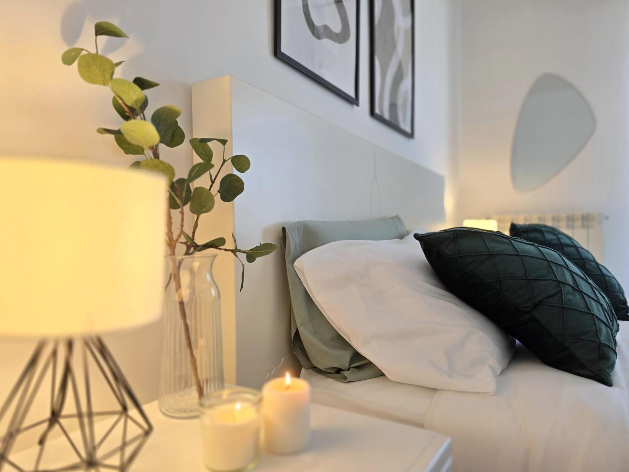 Golden Hour Apartment - Panoramic Terrace Фиумичино Екстериор снимка